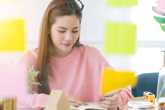 10 Essential Financial Literacy Lessons for Your Teenagers